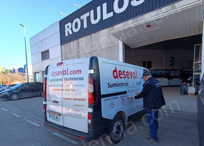 Un vehiculo rotulado puede ser visto entre 30.000 y 70.000 veces al dia. 